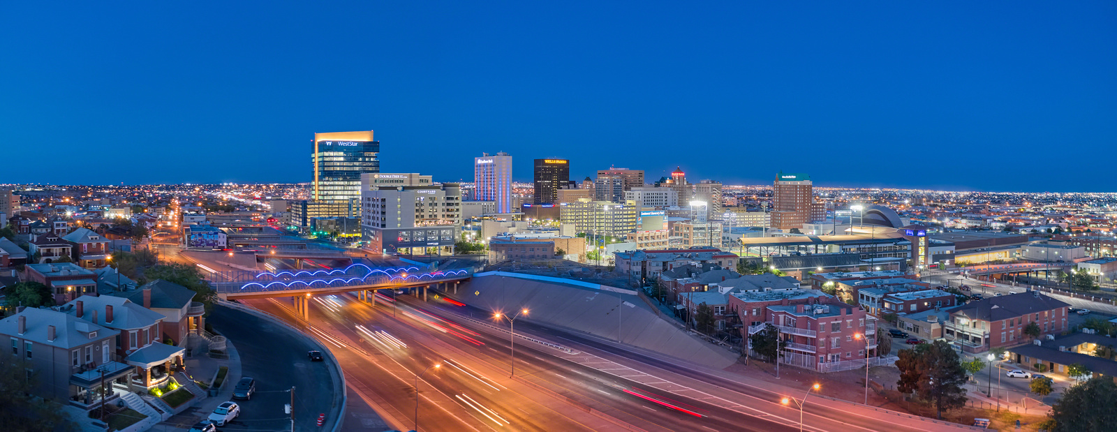 El Paso beneath the Franklin Mountains