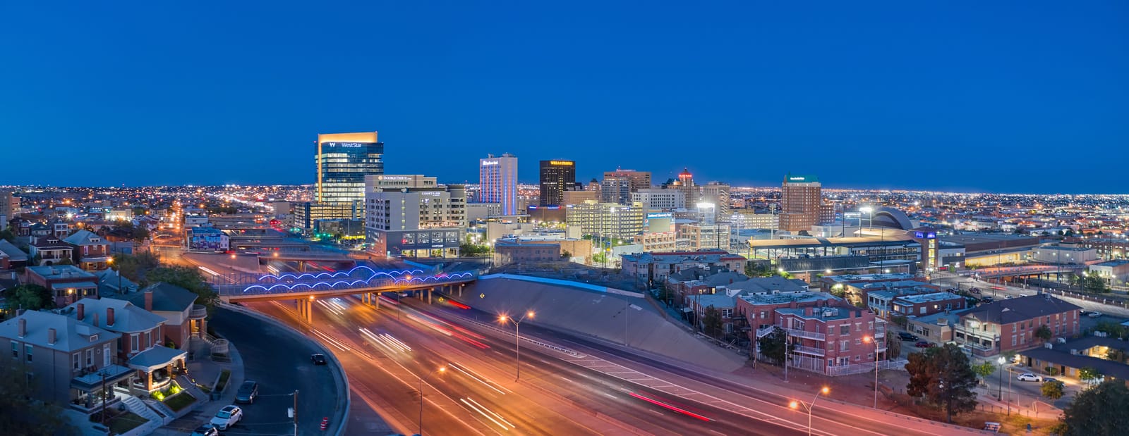 El Paso beneath the Franklin Mountains